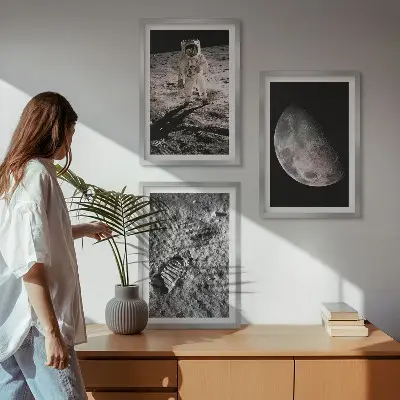 Kompozice obrazů na stěnu fotografie astronauta z Měsíce