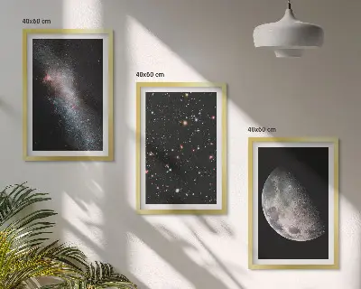 Kompozice obrazů na stěnu s motivem vesmírných galaxií, hvězd a měsíce