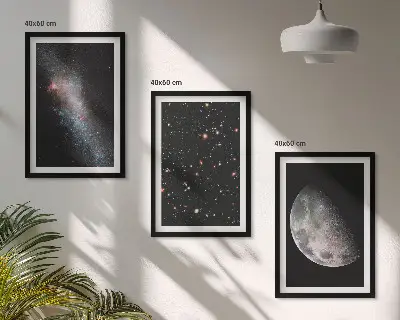 Kompozice obrazů na stěnu s motivem vesmírných galaxií, hvězd a měsíce