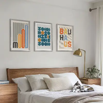 Sada obrazů do obývacího pokoje s geometrickými vzory ve stylu Bauhaus