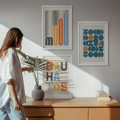 Sada obrazů do obývacího pokoje s geometrickými vzory ve stylu Bauhaus