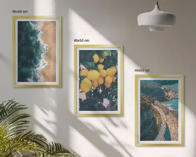 Sada obrazů do obývacího pokoje s motivem mořské pláže, citronů a hor