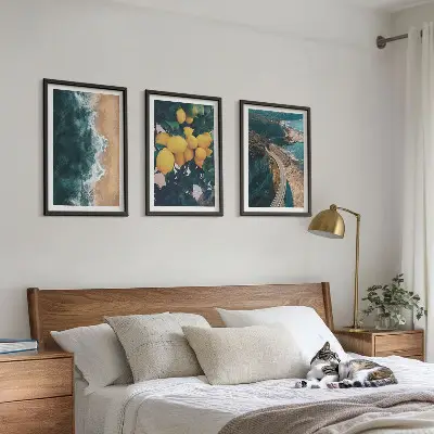 Sada obrazů do obývacího pokoje s motivem mořské pláže, citronů a hor