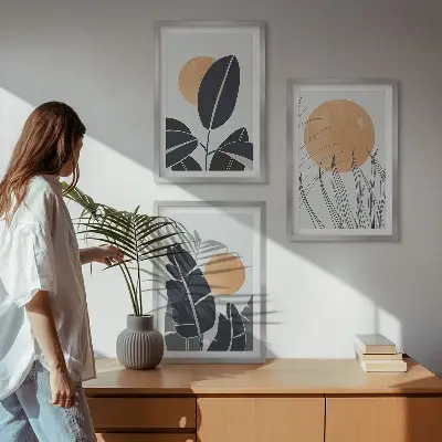 Sada 3 obrazů minimalistické rostlinné vzory s velkými slunci
