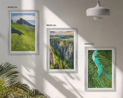 Sada obrazů do obývacího pokoje zelené hory s řekou a skalami