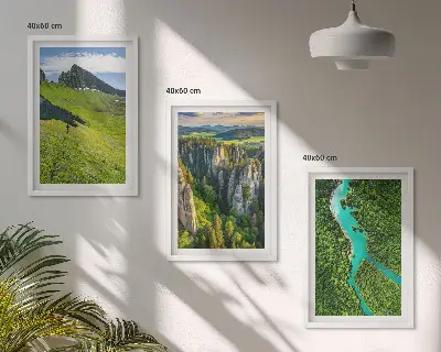Sada obrazů do obývacího pokoje zelené hory s řekou a skalami