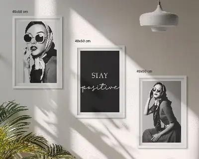 Sada obrazů do obývacího pokoje se stylovými portréty žen s brýlemi