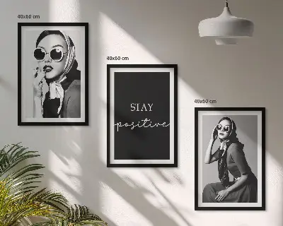 Sada obrazů do obývacího pokoje se stylovými portréty žen s brýlemi