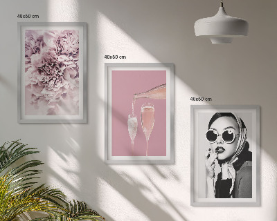 Sada 3 obrazů Růžové květy a elegantní dáma