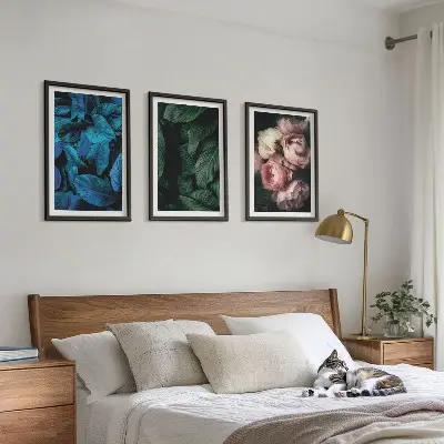 Sada obrazů do obývacího pokoje s listy, květy a v různých barvách