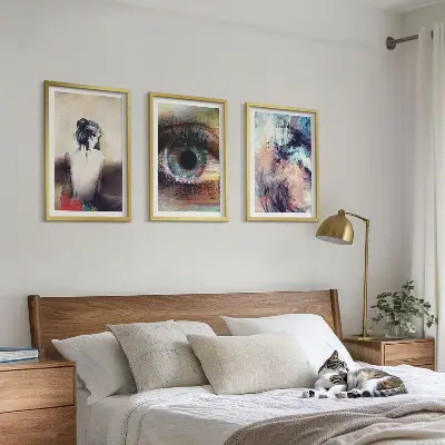 Sada obrazů do obývacího pokoje portrét ženy s abstraktními emocemi