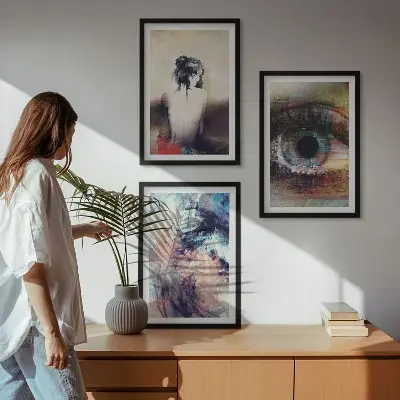 Sada obrazů do obývacího pokoje portrét ženy s abstraktními emocemi