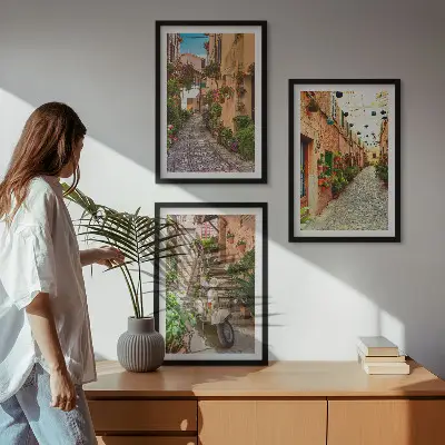 Sada 3 obrazů s motivem italské ulice s květinami