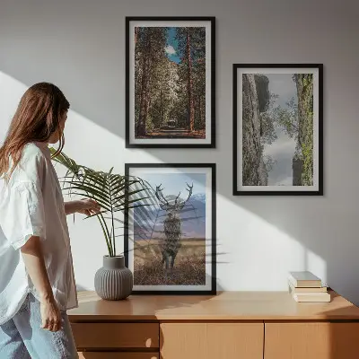 Sada 3 obrazů silnice v lese s horami a jelenem