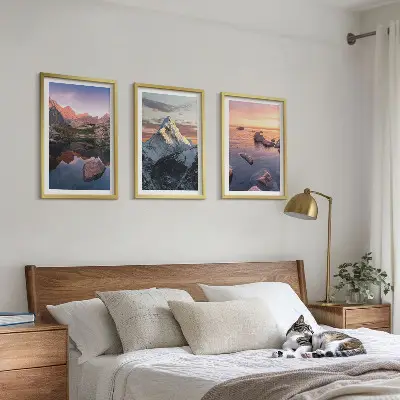 Sada obrazů do obývacího pokoje horské krajiny v pozadí