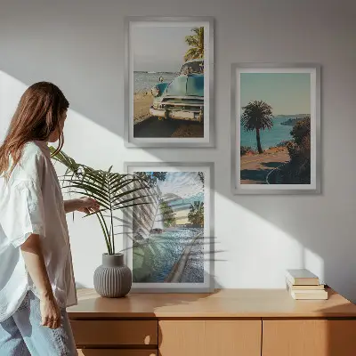 Sada obrazů do obývacího pokoje vodopád s palmami na dovolené