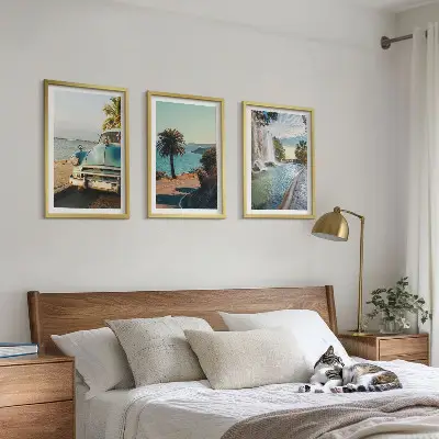 Sada obrazů do obývacího pokoje vodopád s palmami na dovolené