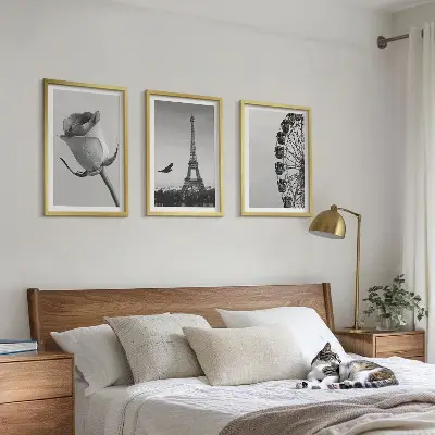 Sada obrazů do obývacího pokoje ruské kolo s růžovou Eiffelovou věží