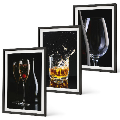 Sada 3 obrazů Sklenice vína a whisky na černém pozadí