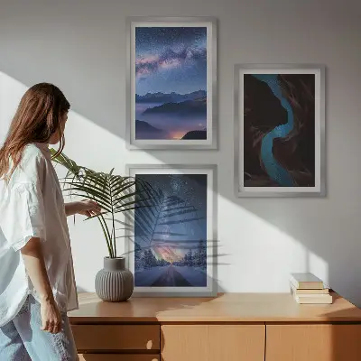 Sada 3 obrazů noční obloha s horskou zimní krajinou