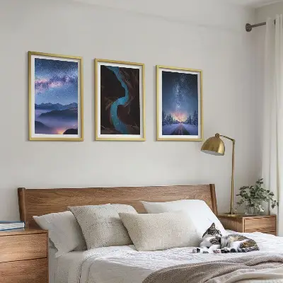 Sada 3 obrazů noční obloha s horskou zimní krajinou