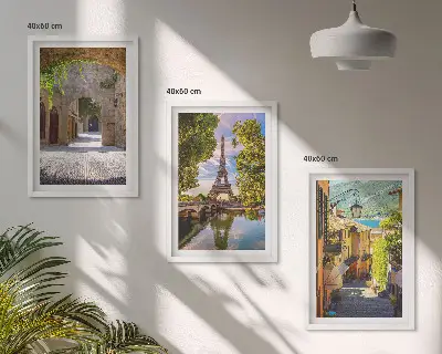 Sada 3 obrazů ulice s architekturou a Eiffelovou věží