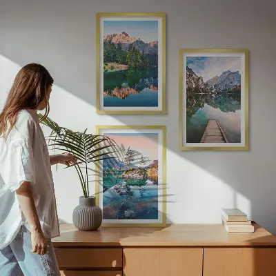 Sada obrazů do obývacího pokoje s motivem odrazu lesa v horských jezerech
