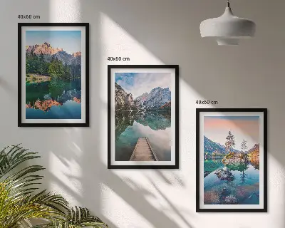 Sada obrazů do obývacího pokoje s motivem odrazu lesa v horských jezerech