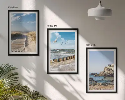 Sada obrazů do obývacího pokoje dřevěná cesta na pláži s útesy