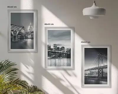 Kompozice obrazů na stěnu mosty s městskou architekturou v šedých odstínech
