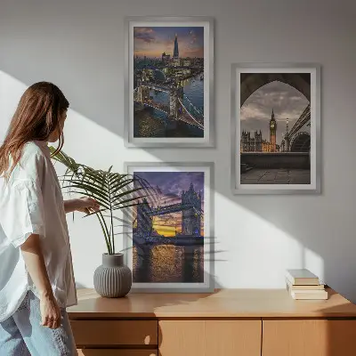 Sada obrazů do obývacího pokoje městské mosty s hodinovými věžemi
