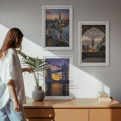 Sada obrazů do obývacího pokoje městské mosty s hodinovými věžemi
