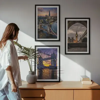Sada obrazů do obývacího pokoje městské mosty s hodinovými věžemi