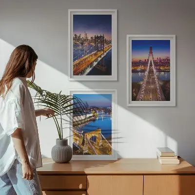 Sada obrazů do obývacího pokoje města s nočními mosty a řekami