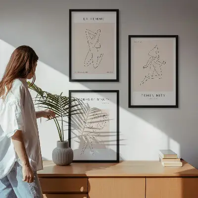 Sada obrazů do obývacího pokoje minimalistické ženské siluety