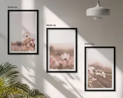 Sada obrazů do obývacího pokoje louky s divokými květinami v letní krajině