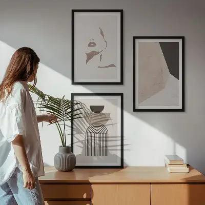 Sada obrazů do obývacího pokoje s abstraktními tvary obličejů