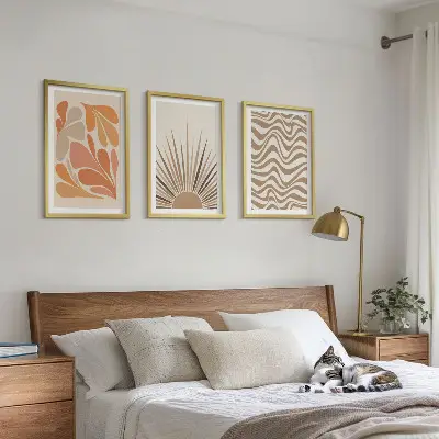 Sada obrazů do obývacího pokoje se sluncem a pastelovými boho tvary