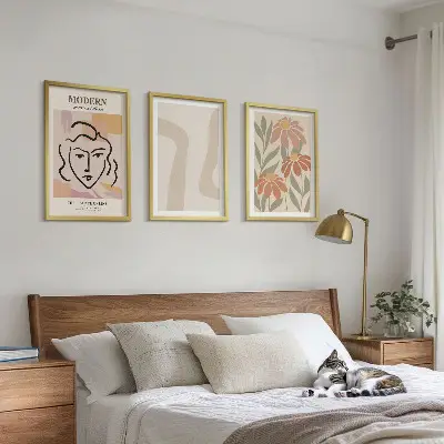 Sada obrazů do obývacího pokoje moderní abstraktní žena