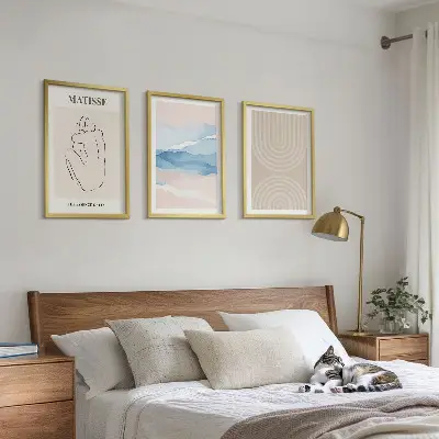 Kompozice obrazů na stěnu linie vlny v pastelovém minimalismu