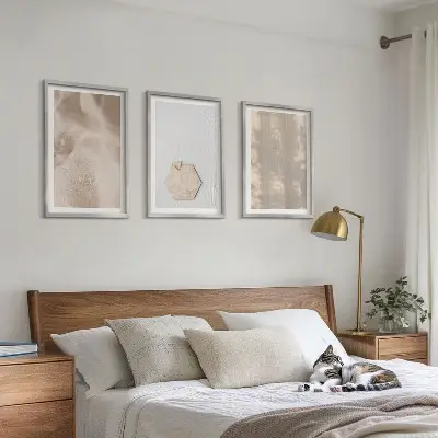Sada obrazů do obývacího pokoje s motivem jemných struktur v boho přírodním stylu