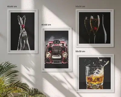 Dekorativní sada obrazů dámské nohy, růžové auto a víno