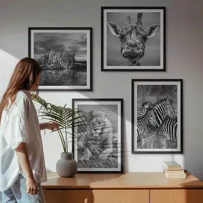 Moderní sada obrazů s motivem divokých zvířat jako je lev, jaguár, žirafa a zebry