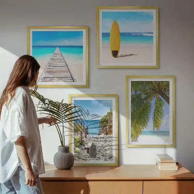 Moderní sada obrazů s motivem dovolené a výhledem na pláž s palmami