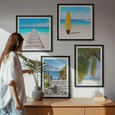 Moderní sada obrazů s motivem dovolené a výhledem na pláž s palmami