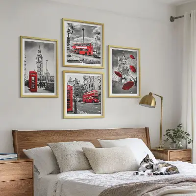 Moderní sada obrazů listy ginkgo na světlém pozadí