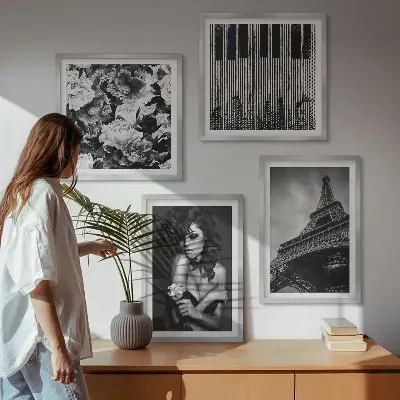 Moderní sada obrazů portrét ženy s Eiffelovou růží