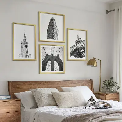 Dekorativní sada obrazů architektura v černobílém minimalismu