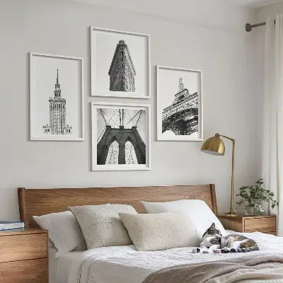 Dekorativní sada obrazů architektura v černobílém minimalismu
