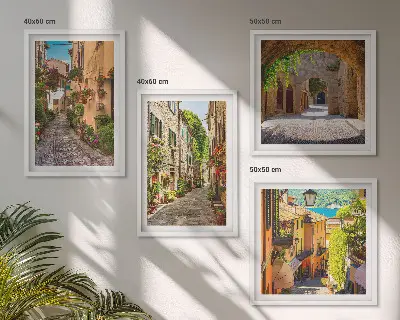 Moderní sada obrazů italské ulice s květinami a architekturou